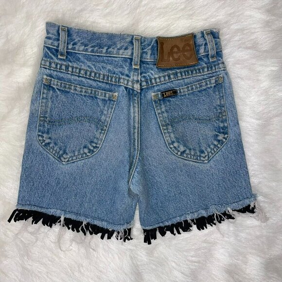 VTG Lee Big Girls 10 1990s Mid-Rise Fringe Patch Denim Jean 4" Shorts - Picture 2 of 10